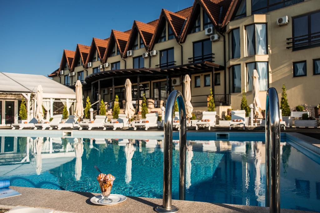 Hotel Conacul Archia Deva Exterior foto