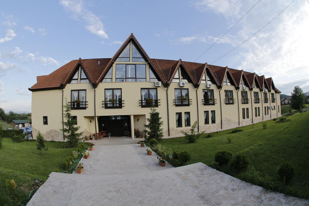 Hotel Conacul Archia Deva Exterior foto